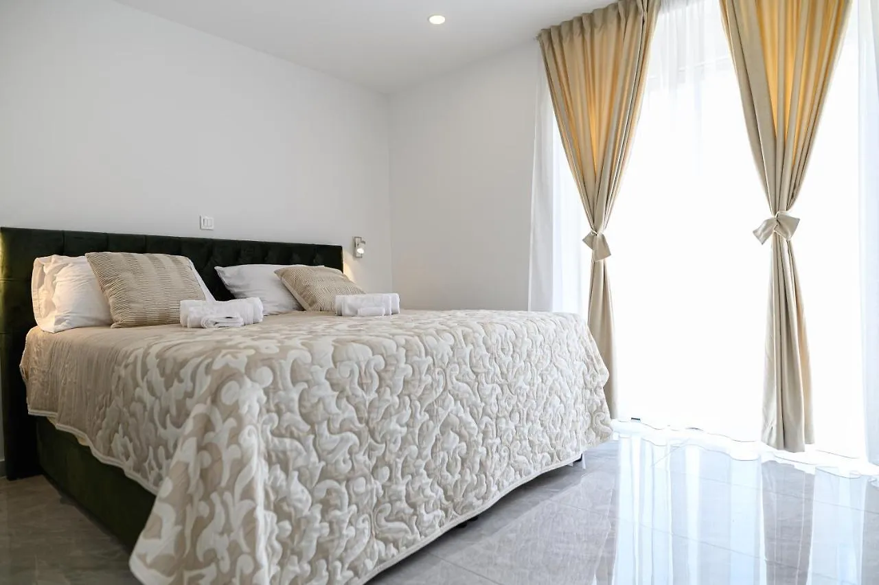 **** Guest house Luxury Rooms Green And Gold Split Croatia