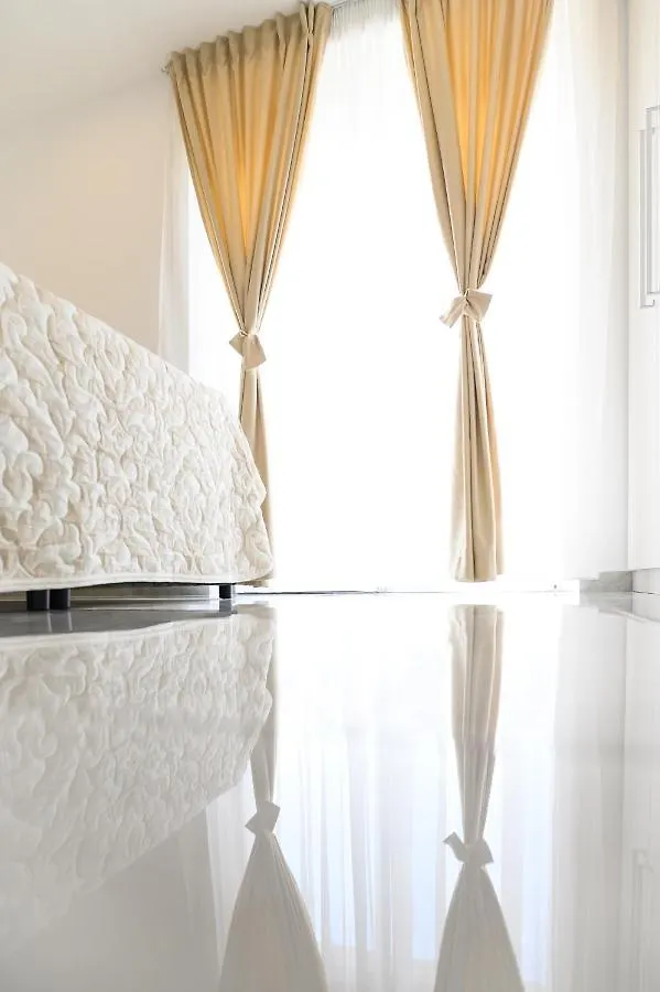 Luxury Rooms Green And Gold Split Guest house
